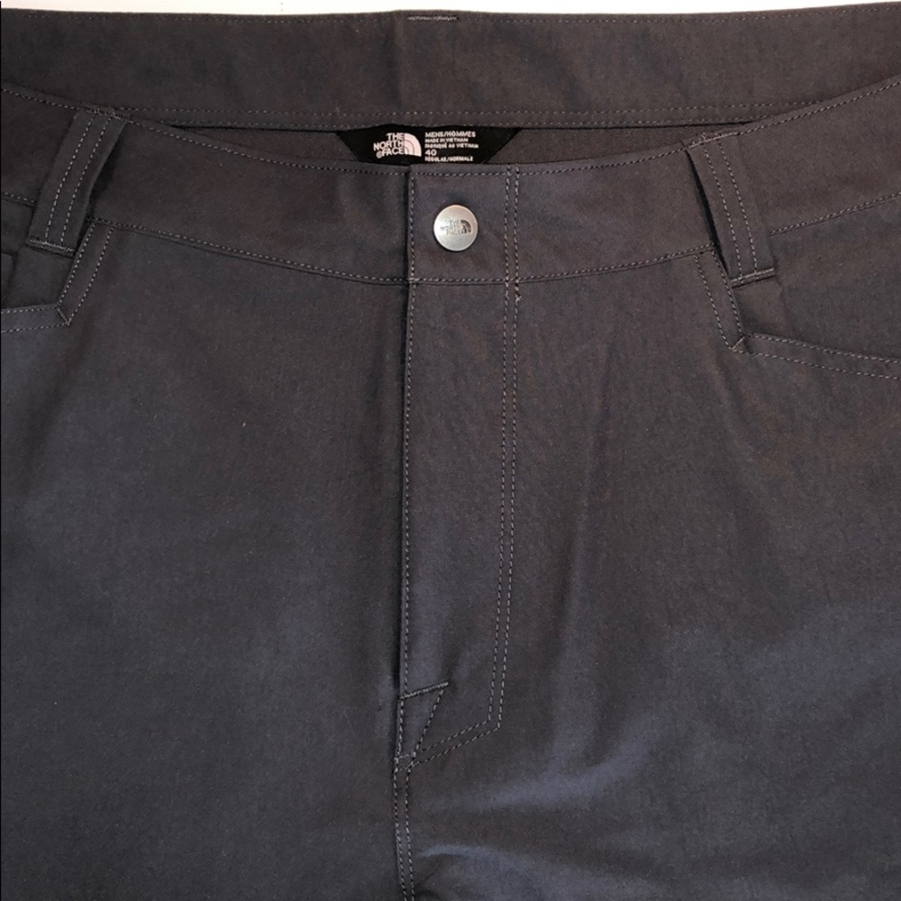 New Men’s North Face hiking pants